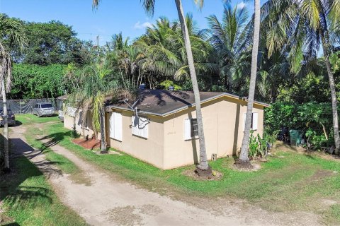 Propiedad comercial en venta en Miami, Florida, 125.6 m2 № 1949693 - foto 23