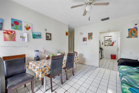 Propiedad comercial en venta en Miami, Florida, 125.6 m2 № 1949693 - foto 10