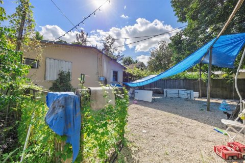 Propiedad comercial en venta en Miami, Florida, 125.6 m2 № 1949693 - foto 24