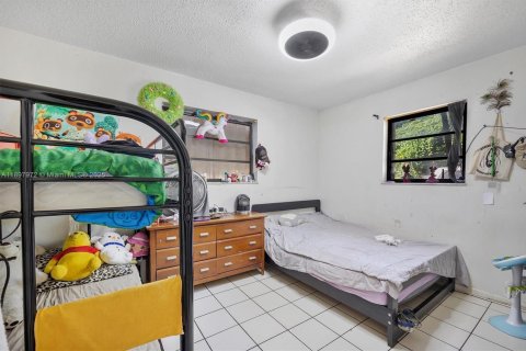 Propiedad comercial en venta en Miami, Florida, 125.6 m2 № 1949693 - foto 18