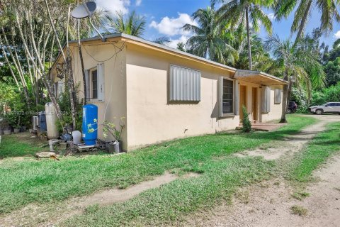 Propiedad comercial en venta en Miami, Florida, 125.6 m2 № 1949693 - foto 8