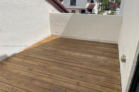 Townhouse in Miami, Florida 2 bedrooms, 133.78 sq.m. № 1958642 - photo 21