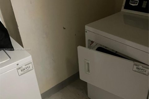 Снять в аренду кондоминиум в Майами, Флорида 2 спальни, 91.97м2, № 1766944 - фото 5