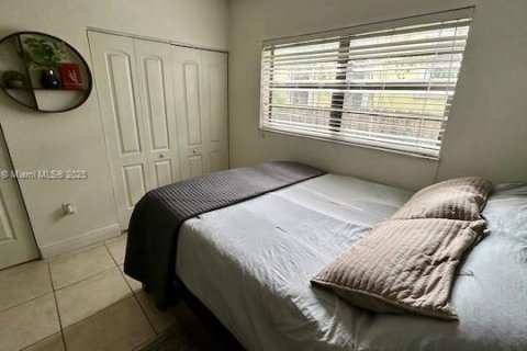 Снять в аренду квартиру в Холливуд, Флорида 1 спальня, 53.98м2, № 1958729 - фото 27