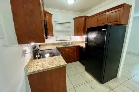 Снять в аренду квартиру в Холливуд, Флорида 1 спальня, 53.98м2, № 1958729 - фото 13