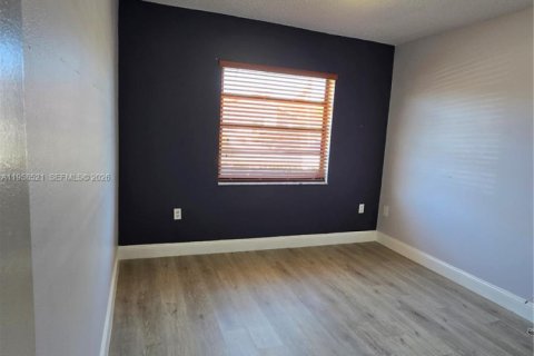 Villa ou maison à vendre à Miami, Floride: 4 chambres, 163.04 m2 № 2021803 - photo 28