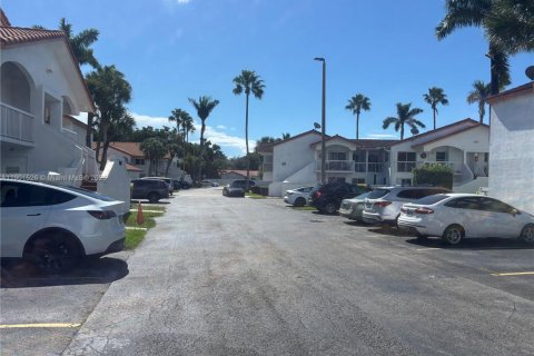 Купить кондоминиум в Майами, Флорида 2 спальни, 81.75м2, № 1951737 - фото 3