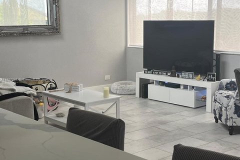 Condo in Miami, Florida, 2 bedrooms № 1942195 - photo 7