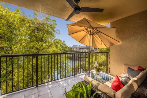 Condo in Miami, Florida, 2 bedrooms № 1942195 - photo 22