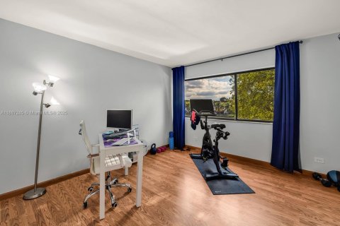 Condo in Miami, Florida, 2 bedrooms № 1942195 - photo 26