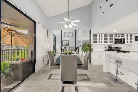 Condo in Miami, Florida, 2 bedrooms № 1942195 - photo 16