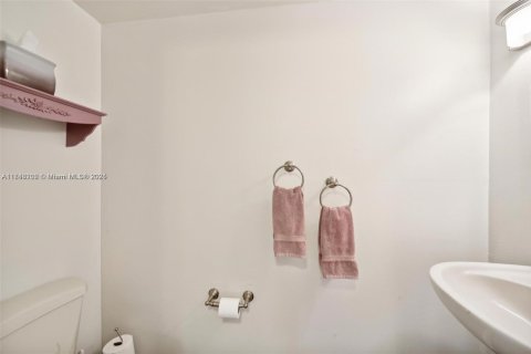 Copropriété à vendre à Fort Lauderdale, Floride: 3 chambres, 138.98 m2 № 1700303 - photo 19