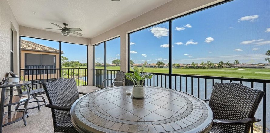 Condo in Bradenton, Florida, 3 bedrooms № 2095912