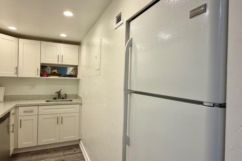 Copropriété à louer à Fort Lauderdale, Floride: 1 chambre, 59.46 m2 № 2272649 - photo 2