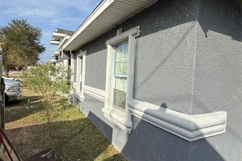 Casa en venta en Avon Park, Florida, 4 dormitorios, 365.11 m2 № 2108668 - foto 3