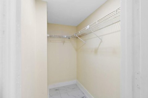 Apartamento en alquiler en West Palm Beach, Florida, 2 dormitorios, 102.19 m2 № 1216129 - foto 1