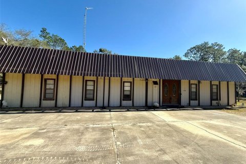 House in Ocala, Florida 3 bedrooms, 207.36 sq.m. № 2124224 - photo 2