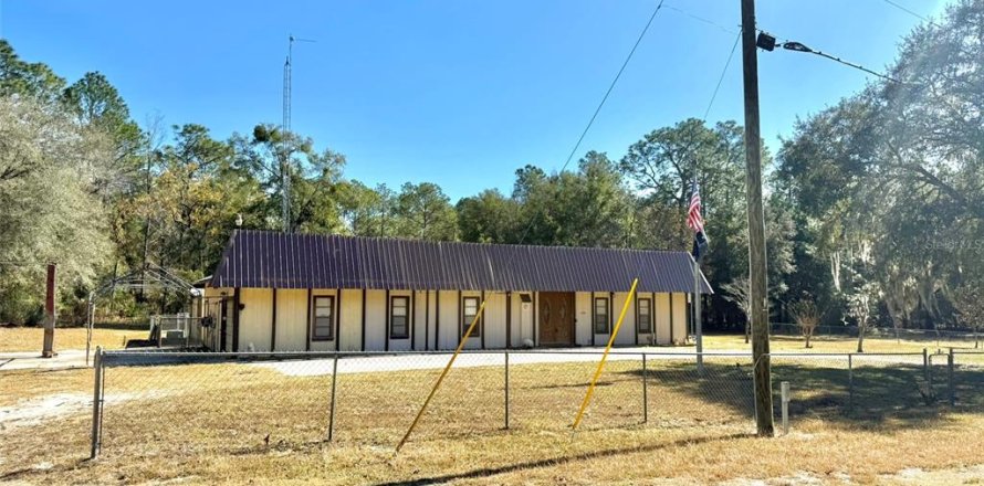 House in Ocala, Florida 3 bedrooms, 207.36 sq.m. № 2124224
