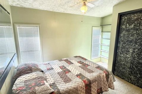 House in Ocala, Florida 3 bedrooms, 207.36 sq.m. № 2124224 - photo 20