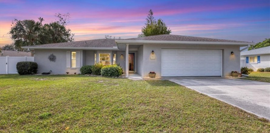 Villa ou maison à Englewood, Floride 2 chambres, 144.28 m2 № 1899979