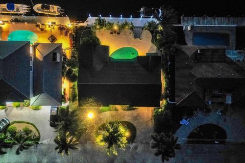 Casa en venta en Lighthouse Point, Florida, 3 dormitorios, 175.68 m2 № 2370073 - foto 16