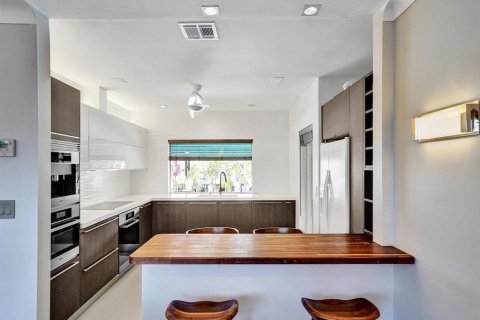 Casa en venta en Lighthouse Point, Florida, 3 dormitorios, 175.68 m2 № 2370073 - foto 9