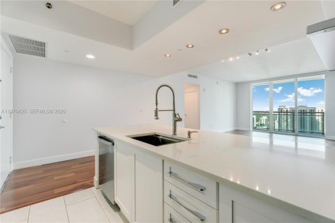 Copropriété à louer à Miami, Floride: 2 chambres, 103.4 m2 № 2032504 - photo 4