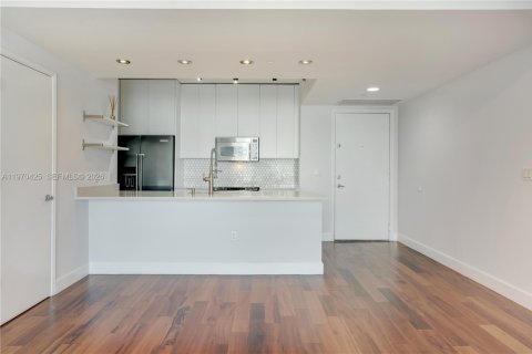 Copropriété à louer à Miami, Floride: 2 chambres, 103.4 m2 № 2032504 - photo 9