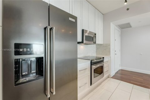 Copropriété à louer à Miami, Floride: 2 chambres, 103.4 m2 № 2032504 - photo 5