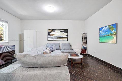 Купить кондоминиум в Майами-Бич, Флорида 41.81м2, № 1983463 - фото 5