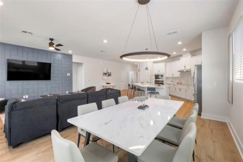 Casa en alquiler en Altamonte Springs, Florida, 4 dormitorios, 171.31 m2 № 1917433 - foto 8