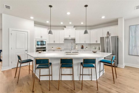 Casa en alquiler en Altamonte Springs, Florida, 4 dormitorios, 171.31 m2 № 1917433 - foto 4