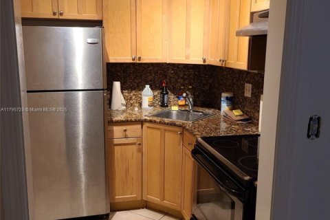 Condominio en alquiler en Fort Lauderdale, Florida, 43.66 m2 № 1747894 - foto 8