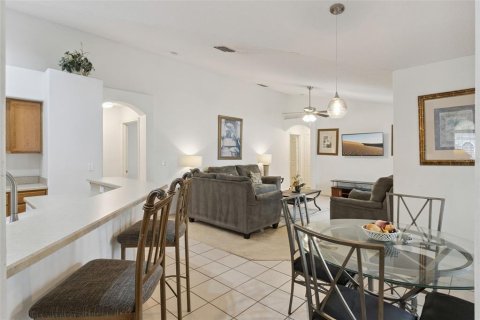 House in Clermont, Florida 4 bedrooms, 188.87 sq.m. № 2287710 - photo 15