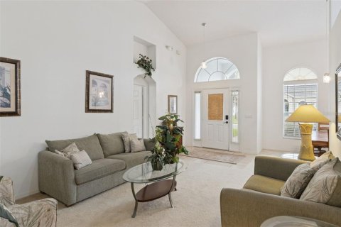 House in Clermont, Florida 4 bedrooms, 188.87 sq.m. № 2287710 - photo 4