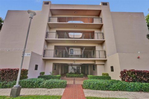 Condo in Miami, Florida, 2 bedrooms № 1992699