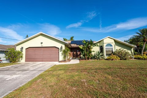 Casa en Port St. Lucie, Florida 2 dormitorios, 164.44 m2 № 2374342