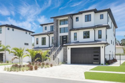 Villa ou maison à vendre à Gulfport, Floride: 4 chambres, 403.94 m2 № 1615325 - photo 3