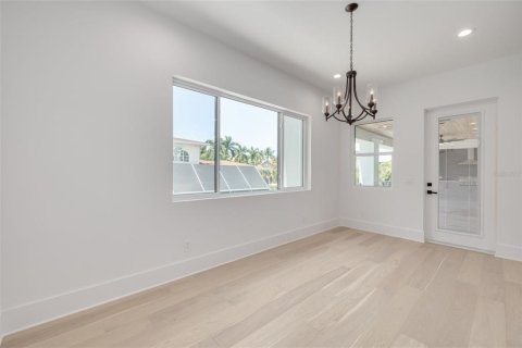 Villa ou maison à vendre à Gulfport, Floride: 4 chambres, 403.94 m2 № 1615325 - photo 17