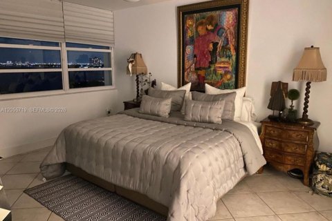 Condo in North Miami, Florida, 1 bedroom  № 2172228 - photo 4