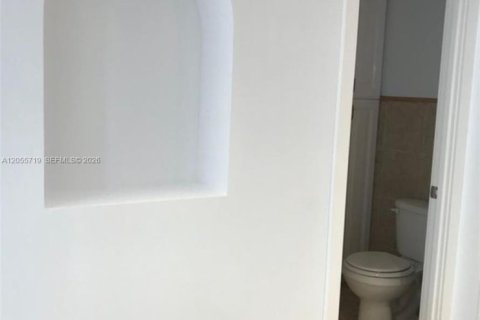 Condo in North Miami, Florida, 1 bedroom  № 2172228 - photo 20