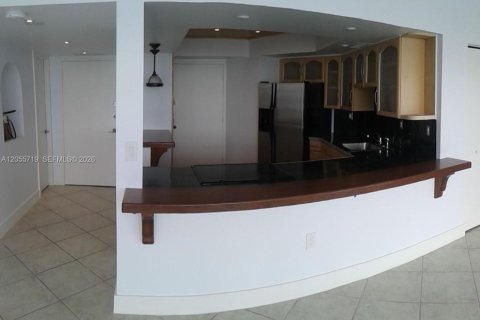 Condo in North Miami, Florida, 1 bedroom  № 2172228 - photo 11