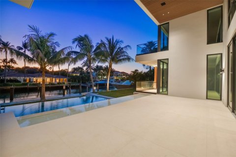 House in Key Biscayne, Florida 6 bedrooms, 668.15 sq.m. № 1700761 - photo 6