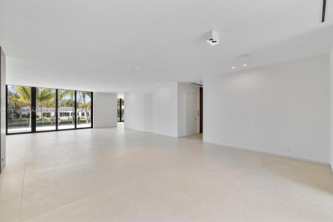 House in Key Biscayne, Florida 6 bedrooms, 668.15 sq.m. № 1700761 - photo 17