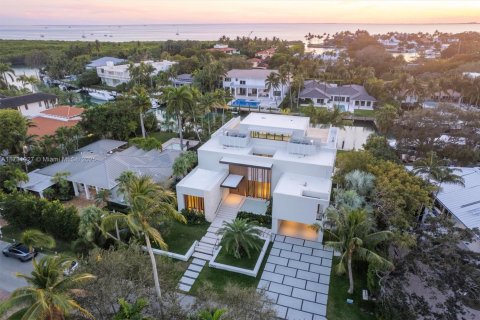 House in Key Biscayne, Florida 6 bedrooms, 668.15 sq.m. № 1700761 - photo 7