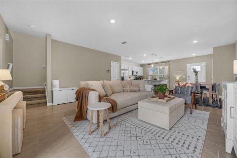 Adosado en venta en Winter Garden, Florida, 3 dormitorios, 145.67 m2 № 1900707 - foto 2