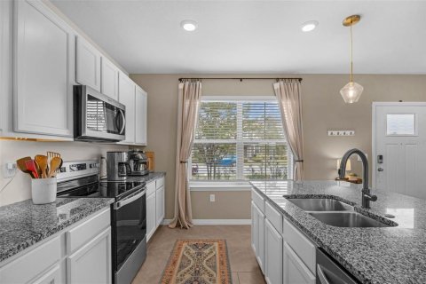 Adosado en venta en Winter Garden, Florida, 3 dormitorios, 145.67 m2 № 1900707 - foto 7