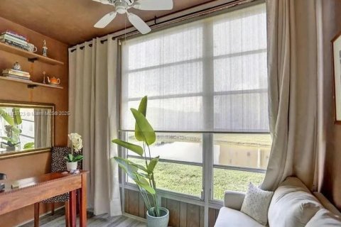 Condo in Sunrise, Florida, 1 bedroom  № 1762366 - photo 3