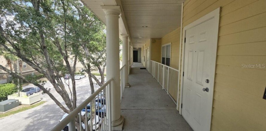 Condominio en Gainesville, Florida, 2 dormitorios № 1868914