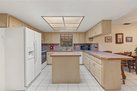Casa en venta en Palm Harbor, Florida, 4 dormitorios, 173.73 m2 № 2386249 - foto 7